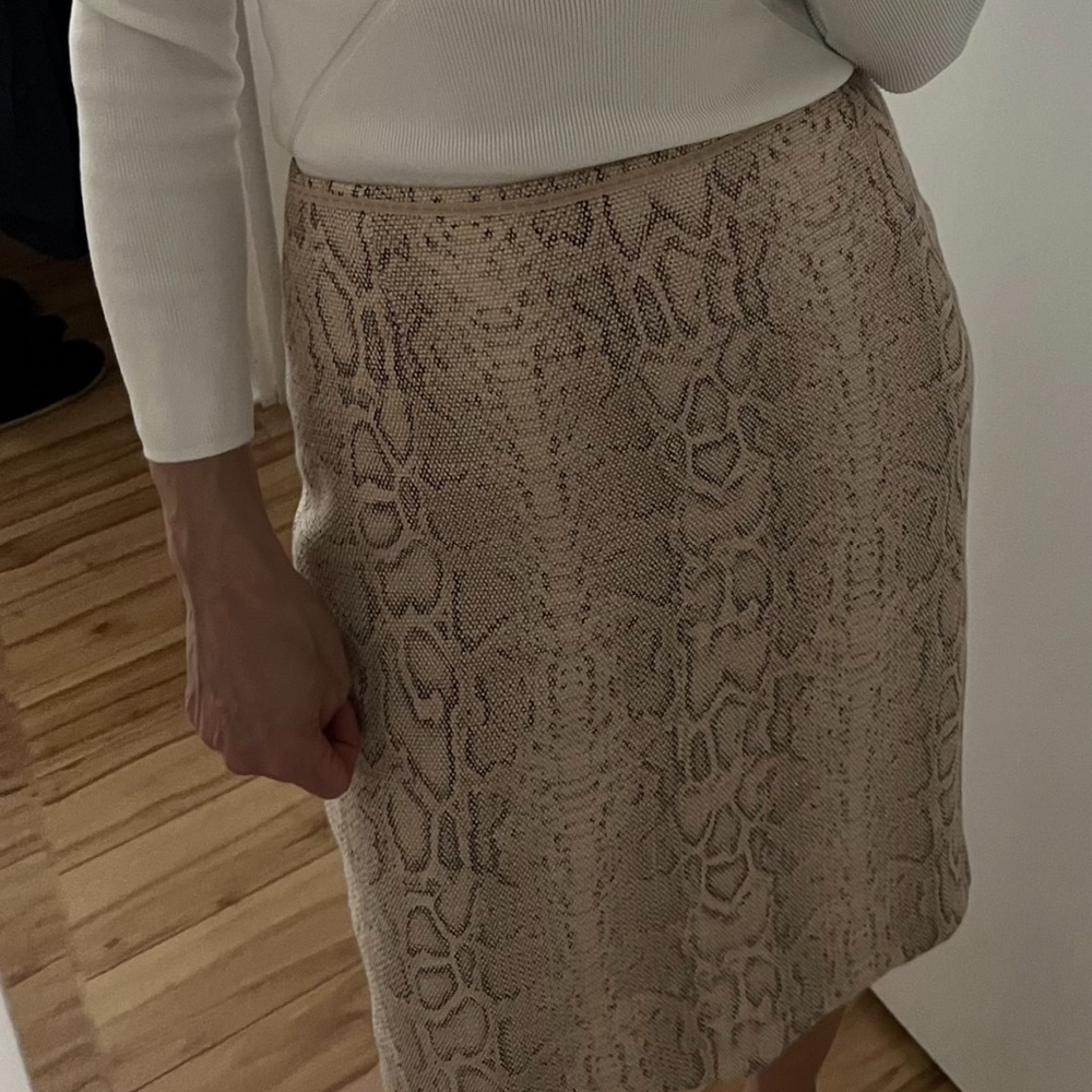 Tahari snake print skirt